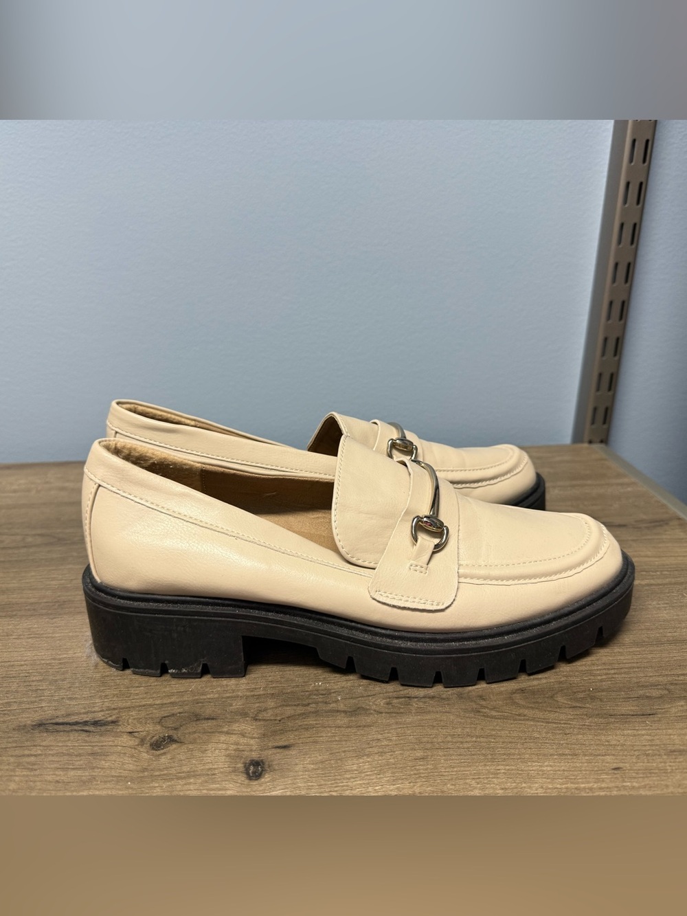 Esprit Cream Slip-On Shoe